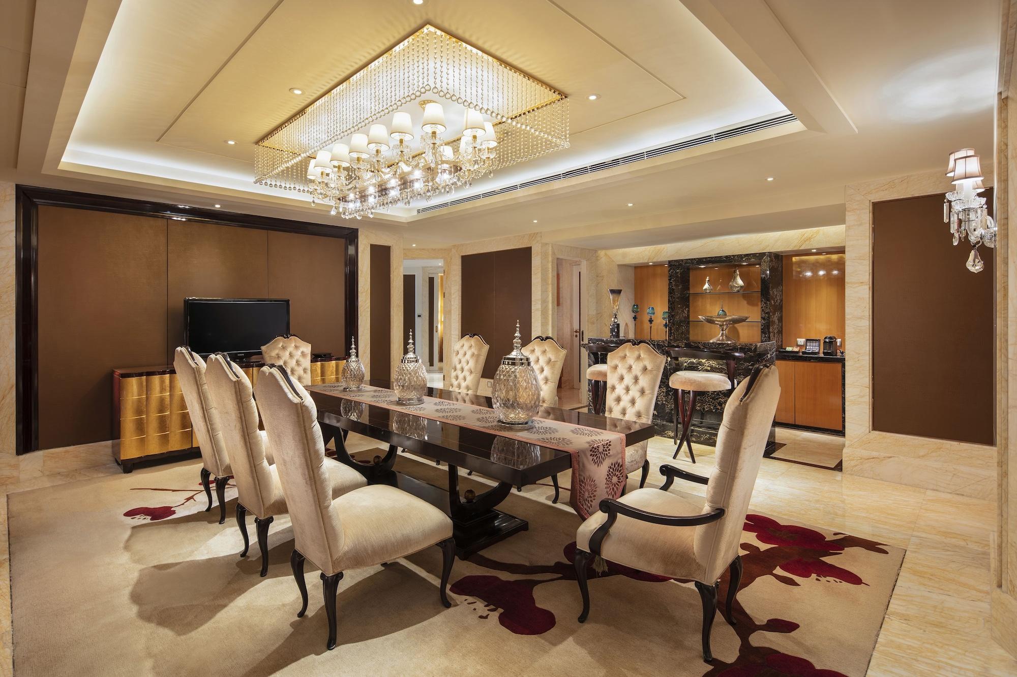 Hilton Guangzhou Baiyun - Free Shuttle For Canton Fair Period, Close To Luhu Golf Club & Leather Market Exterior foto