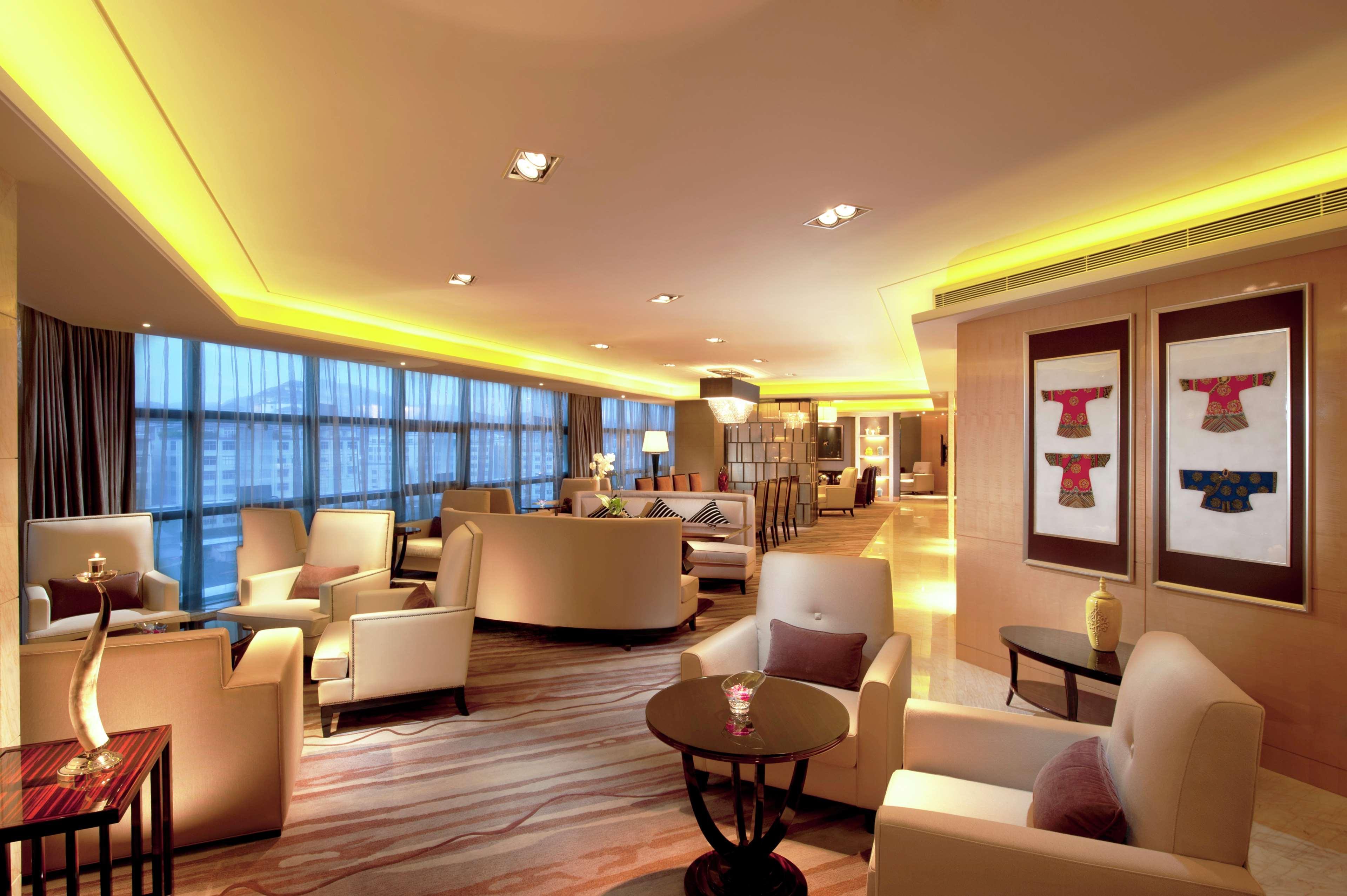 Hilton Guangzhou Baiyun - Free Shuttle For Canton Fair Period, Close To Luhu Golf Club & Leather Market Exterior foto