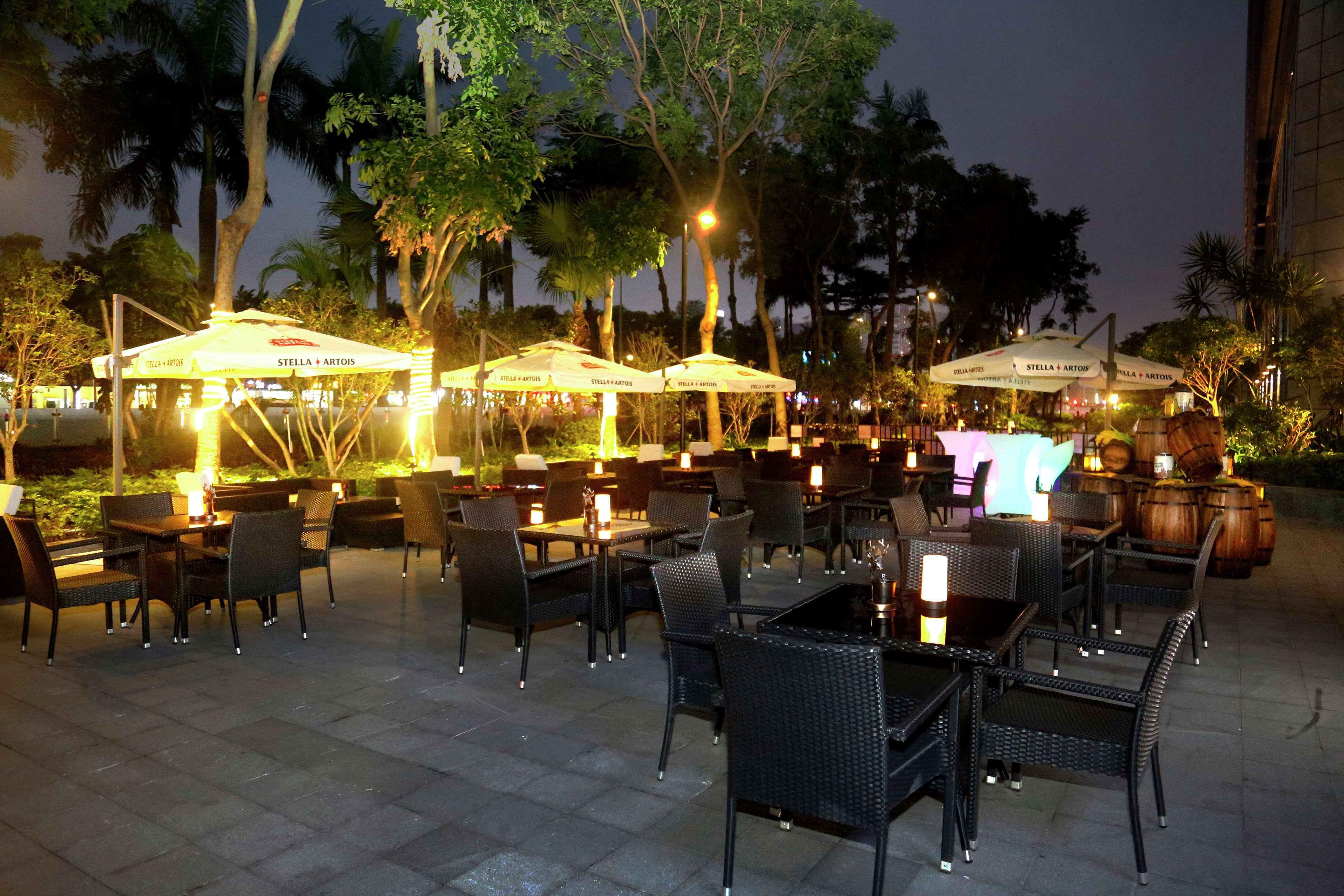 Hilton Guangzhou Baiyun - Free Shuttle For Canton Fair Period, Close To Luhu Golf Club & Leather Market Exterior foto