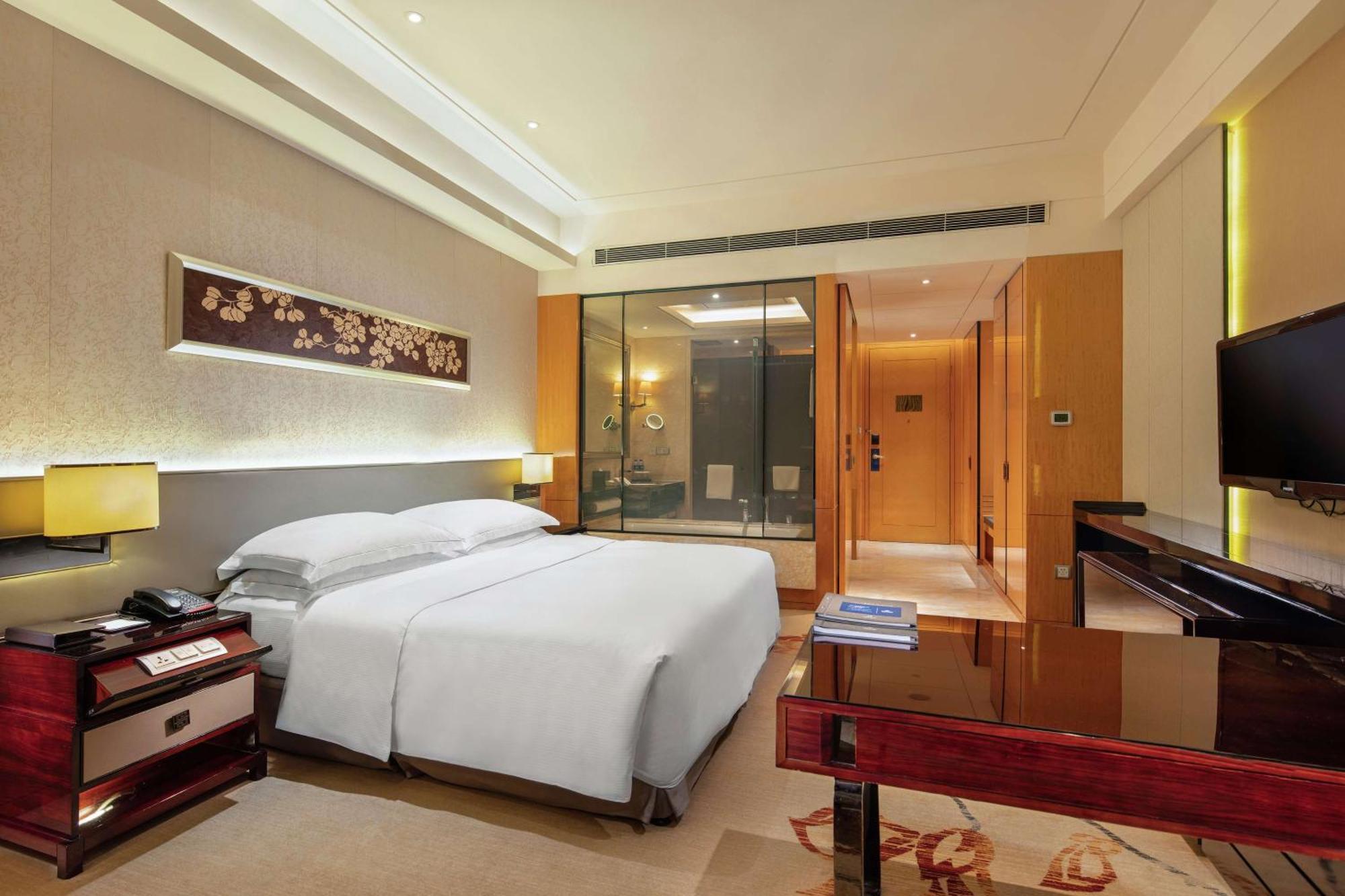 Hilton Guangzhou Baiyun - Free Shuttle For Canton Fair Period, Close To Luhu Golf Club & Leather Market Exterior foto