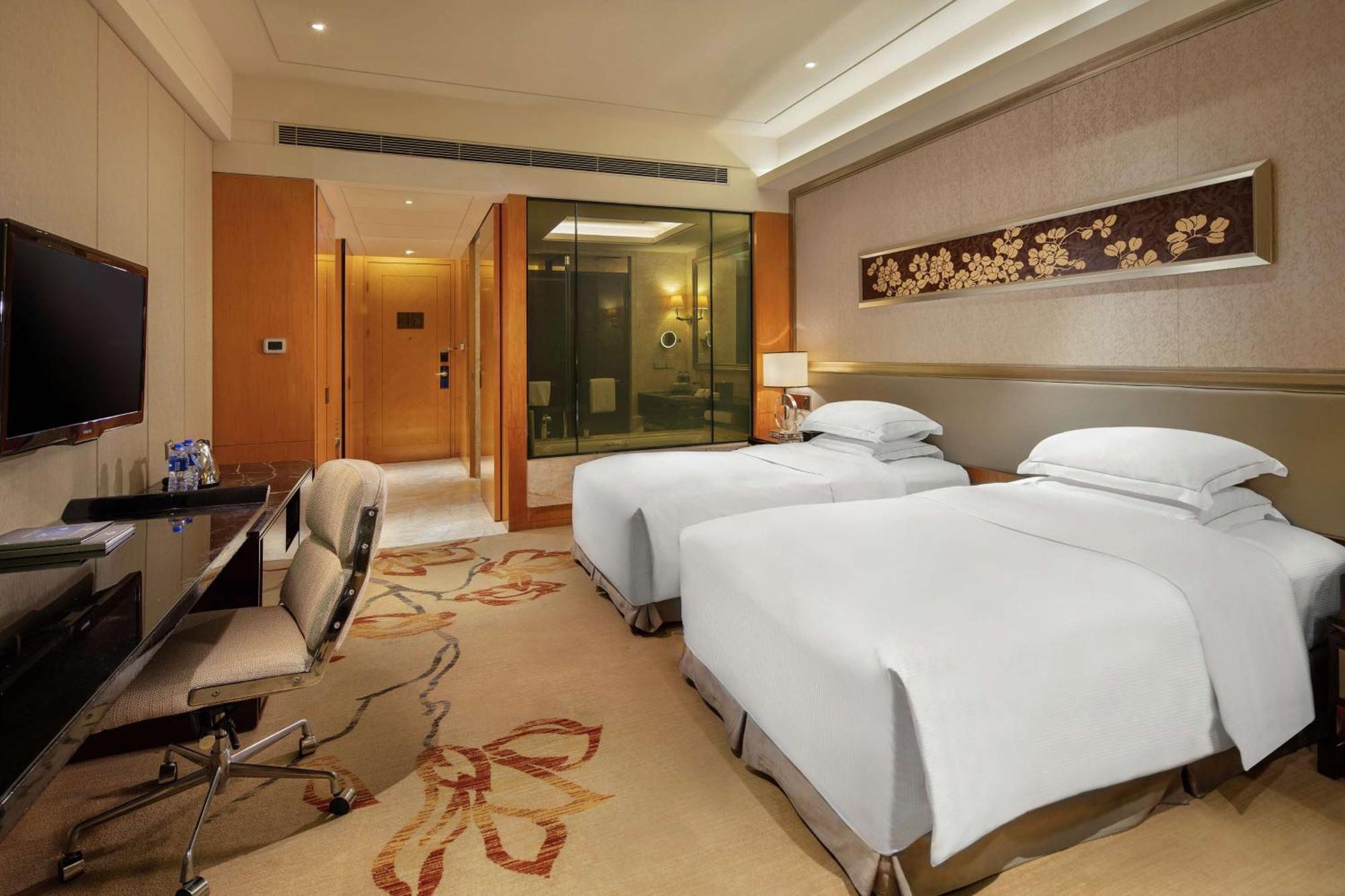 Hilton Guangzhou Baiyun - Free Shuttle For Canton Fair Period, Close To Luhu Golf Club & Leather Market Exterior foto